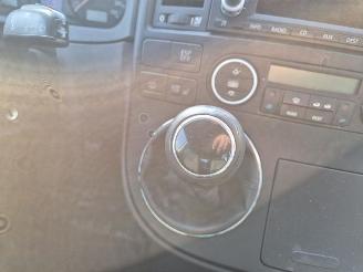 Volkswagen Multivan 2.5 TDi picture 10