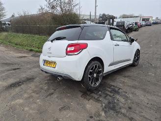 Salvage car Citroën DS3 1.6 VTi 2011/1