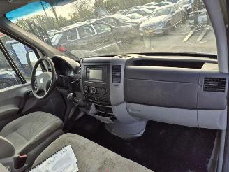 Volkswagen Crafter 2.5 TDi picture 7