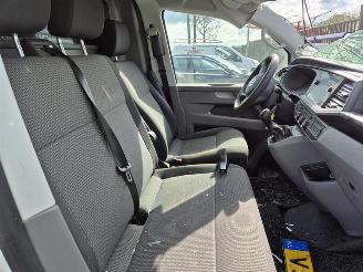 Volkswagen Transporter 2.0 TDi picture 11