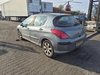 Peugeot 308 1.6 VTi picture 2