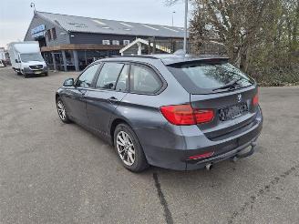 BMW 3-serie 316d Touring picture 2