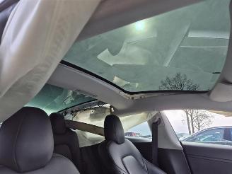 Tesla Model 3 Sedan Long Range AWD picture 11