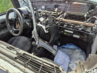 Peugeot 108 1.0 picture 6