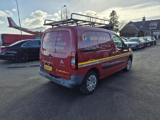 uszkodzony samochody ciężarowe Citroën Berlingo 1.6 Hdi 2014/2