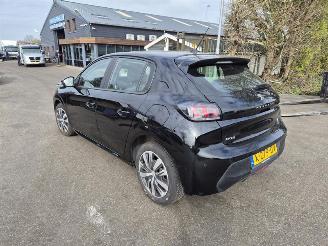 Peugeot 208 1.2 PureTech picture 2