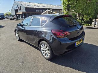 Opel Astra 1.7  CDTi picture 2