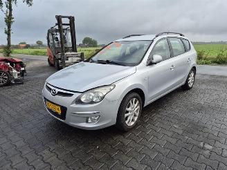 Hyundai I-30 Crosswagon 1.4 picture 3