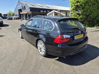 BMW 3-serie Touring 325i picture 2