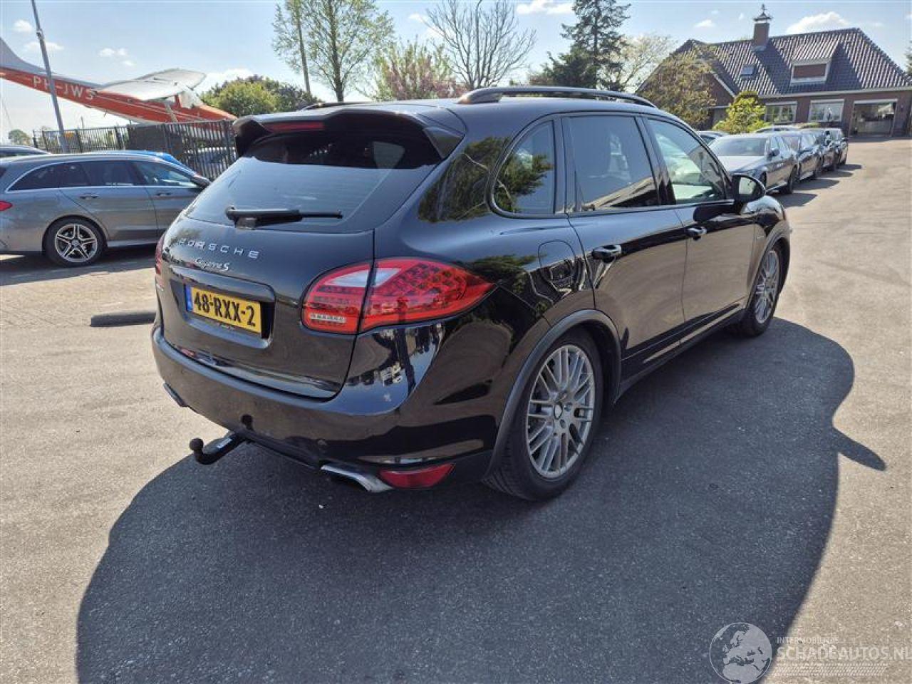 Porsche Cayenne S HYBRID