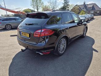 Schadeauto Porsche Cayenne S HYBRID 2011/8