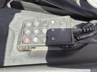 Mercedes Atego 1218 L picture 17