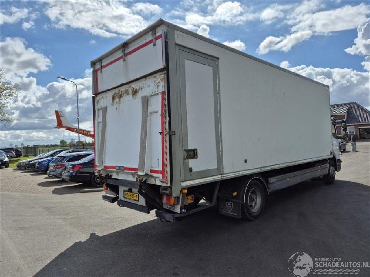 Mercedes Atego 1218 L