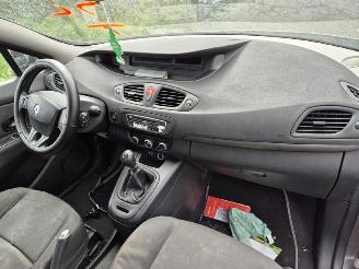 Renault Scenic 1.5 DCi picture 5