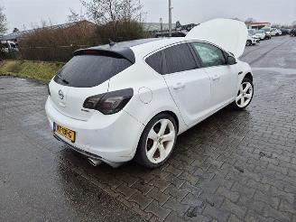 Autoverwertung Opel Astra 1.4 Turbo 2011/5