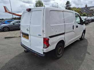 krockskadad bil bedrijf Nissan NV 200 1.5 dCi 2011/8
