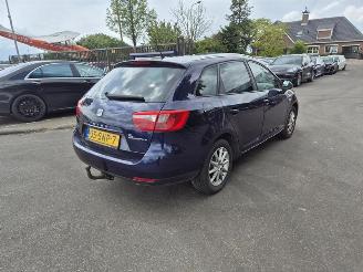 krockskadad bil auto Seat Ibiza st 1.2 TDi 2011/11