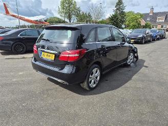 škoda osobní automobily Mercedes B-klasse 180 2015/11