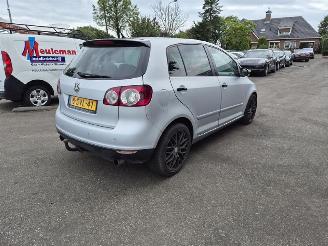 krockskadad bil auto Volkswagen Golf plus 1.6 2006/12