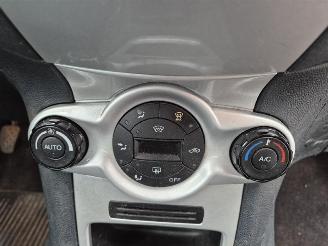 Ford Fiesta 1.25 picture 10