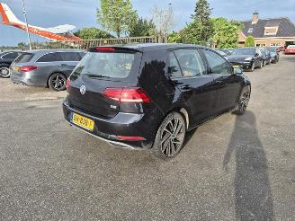 Schadeauto Volkswagen Golf 1.0 TSi 2017/6