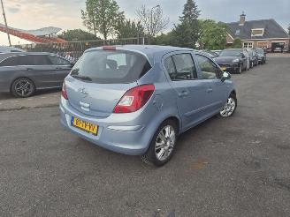 Schadeauto Opel Corsa 1.4 16v 2007/2