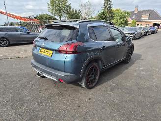 uszkodzony samochody osobowe Peugeot 2008 1.2 VTi 2016/8