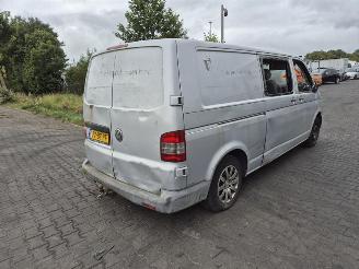 rottamate veicoli commerciali Volkswagen Transporter 2.5 TDI 96 KW 2006/8