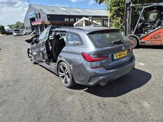 BMW 3-serie 318i Touring picture 2