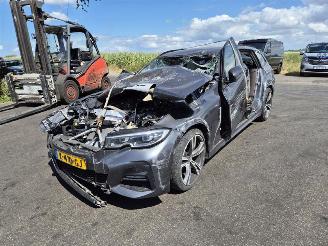 BMW 3-serie 318i Touring picture 3