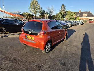 uszkodzony samochody osobowe Toyota Aygo 1.0 12v 2012/3