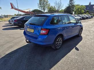krockskadad bil auto Skoda Fabia Combi 1.0 TSi 2017/11