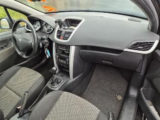 Peugeot 207 SW 1.4 Vti picture 5