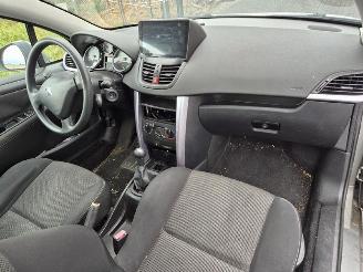 Peugeot 207 CC 1.6 Vti picture 5