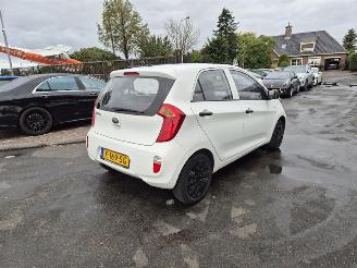 Schadeauto Kia Picanto 1.0 12v 2013/12