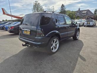 damaged passenger cars Mercedes ML ML 320 1998/11