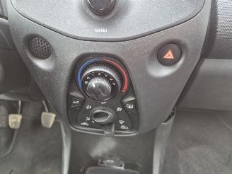 Toyota Aygo 1.0 12v picture 8