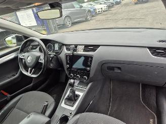 Skoda Octavia Combi 1.6 TDi picture 7