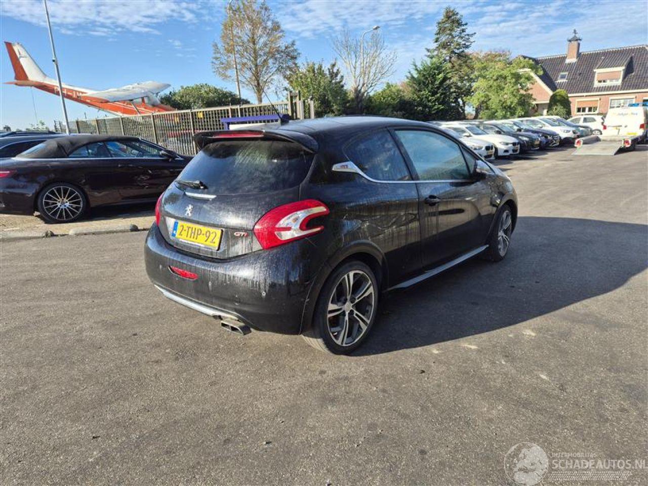 Peugeot 208 1.6 16v GTi