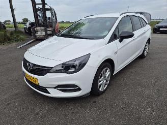 Opel Astra SPORTS TOURER 1.2 Turbo picture 3