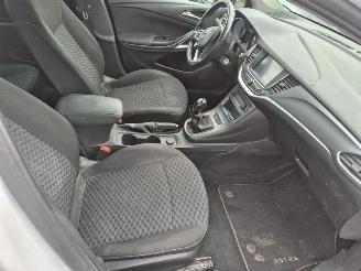 Opel Astra SPORTS TOURER 1.2 Turbo picture 10
