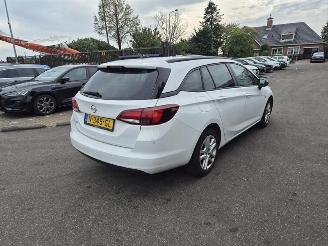 Schadeauto Opel Astra SPORTS TOURER 1.2 Turbo 2021/10