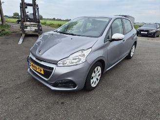Peugeot 208 1.2 Vti picture 3