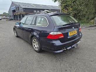 BMW 5-serie 525i Touring picture 2