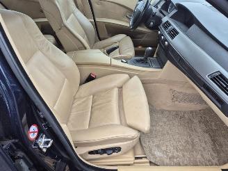BMW 5-serie 525i Touring picture 12