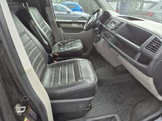 Volkswagen Transporter 2.0 TDi picture 8