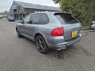 Porsche Cayenne 4.5 V8 picture 2