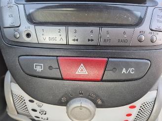 Peugeot 107 1.0 12v picture 6