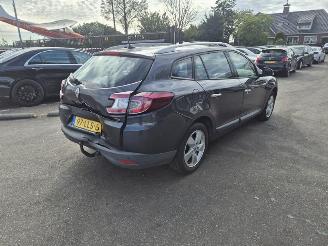 uszkodzony samochody osobowe Renault Mégane Grandtour 1.4 TCe 2010/5