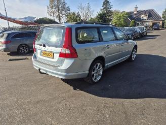 Vrakbiler auto Volvo V-70 D5 2010/5